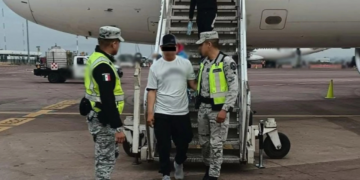 Vinculan a proceso a Mario ‘N’, sujeto que intentó desviar un vuelo de Volaris