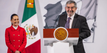 Sheinbaum anuncia botón de emergencia para paisanos en Estados Unidos