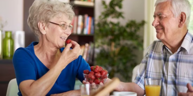 Los 4 alimentos que no debes consumir si quieres envejecer con salud; conoce los motivos