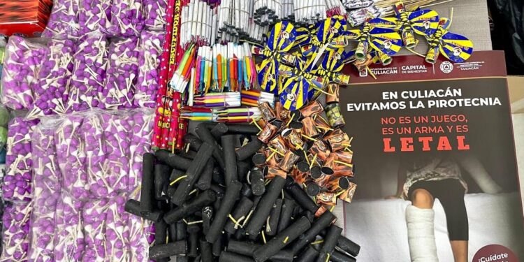 Asegura PC Culiacán 50 kilos de pirotecnia en el tianguis Nakayama