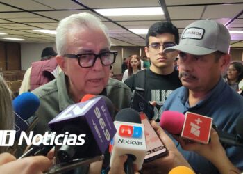Gobernador entrega apoyos a pescadores 176 cooperativas con permiso de camarón en Sinaloa