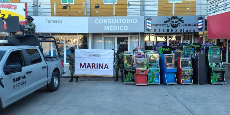 Marina decomisa 46 máquinas tragamonedas en Sinaloa