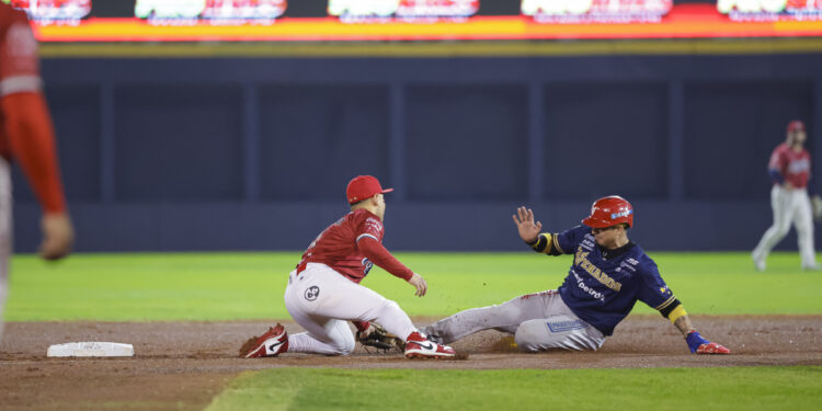 Venados de Mazatlán inicia su segunda serie en fila fuera de su casa