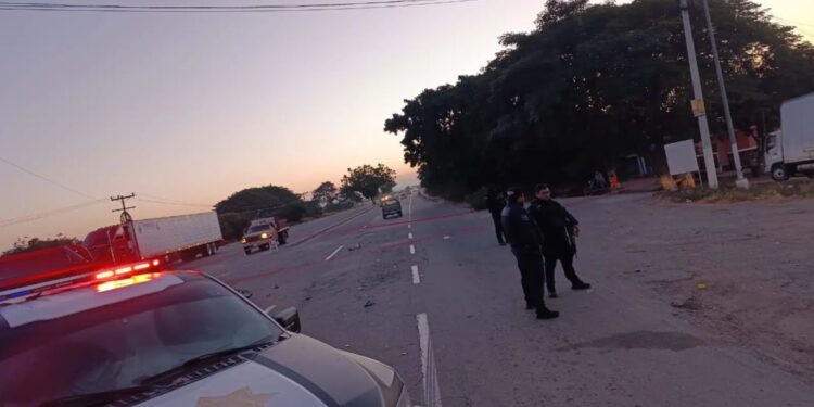 Muere hombre al derrapar en su motocicleta en la Carretera Internacional cerca de Villa Unión