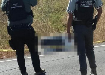 Dejan hielera con restos humanos en la Carretera México 15 a la altura de Elota