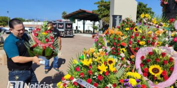 Feligreses celebran el Día de la Virgen de Guadalupe en Mazatlán