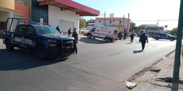 Atacan a balazos a joven motociclista en la colonia Salvador Alvarado en Culiacán