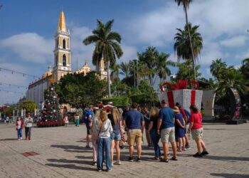 Afluencia turística moderada en Mazatlán durante el último fin de semana del año