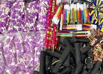 56 reportes de pirotecnia al C-4 la noche del 24, ninguno por arma de fuego