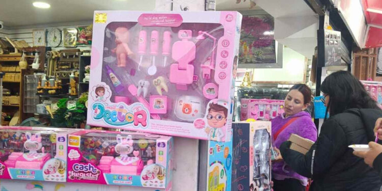 Juguetes peligrosos esta Navidad: lo que Profeco recomienda evitar para la seguridad de los niños