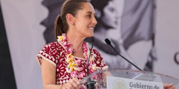 Claudia Sheinbaum promete destinar 800,000 pesos para programas sociales de 2025