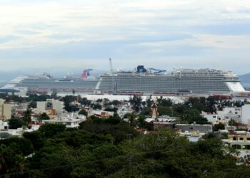 Mazatlán recibe a más de 8 mil turistas con la llegada de dos cruceros