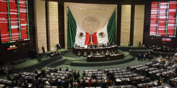 Diputados aprueban propuestas a favor de migrantes; recibirán apoyo en materia de vivienda, educación y salud