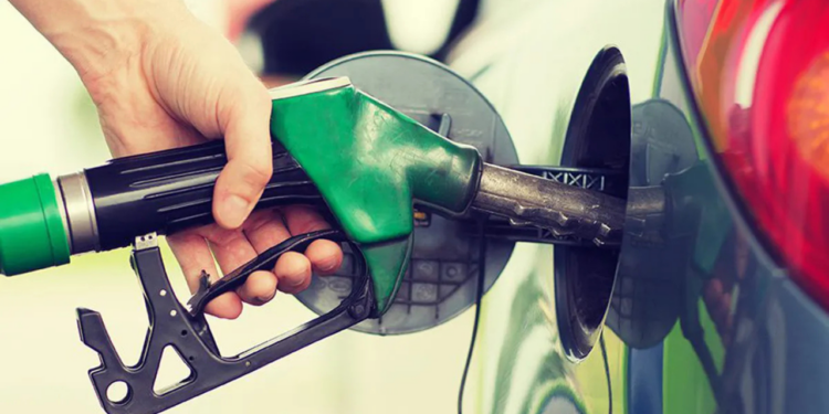 “No cargues aquí”: Profeco evidenciará con lonas a gasolineras con precios elevados