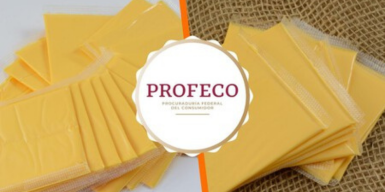 Esta es la famosa marca de QUESO amarillo que MIENTE en sus ingredientes, tiene más GRASA que proteína, según Profeco