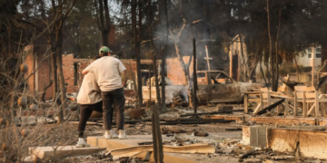 México enviará equipos de Conafor y Defensa para ayudar a combatir incendios en Los Ángeles