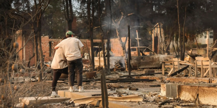 México enviará equipos de Conafor y Defensa para ayudar a combatir incendios en Los Ángeles