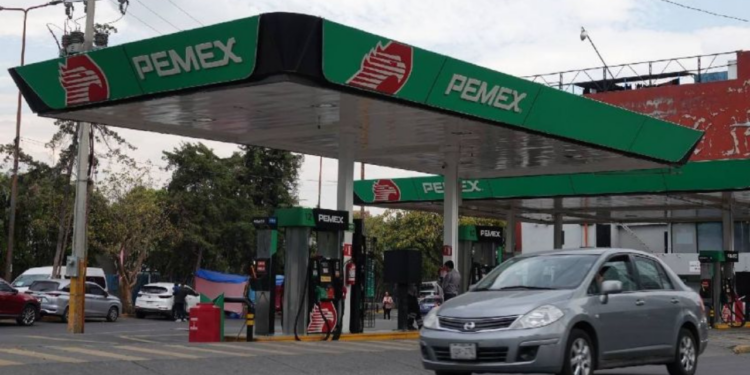 No hay razón para que suban los precios en la gasolina, asegura Iván Escalante