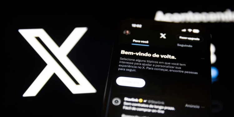 Miles de usuarios abandonan X en el día de la investidura de Trump