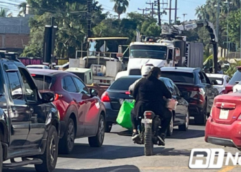 Por trabajos de JUMAPAM, colapsa Av. Gabriel Leyva en Mazatlán