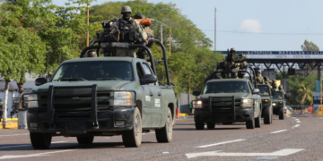 Ejército Mexicano detuvo a cuatro personas durante operativo sobre La Costerita en Culiacán