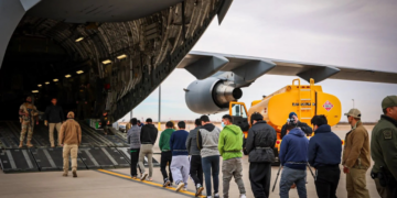 México reporta dos presuntas violaciones a derechos de migrantes deportados de EE.UU.