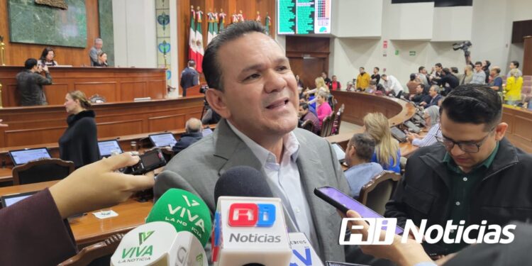 Sergio Torres exige acción en caso de la deuda al SAT por los 2 mil 300 mdp