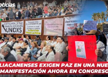 Culiacanenses exigen paz en una nueva manifestación ahora en el Congreso