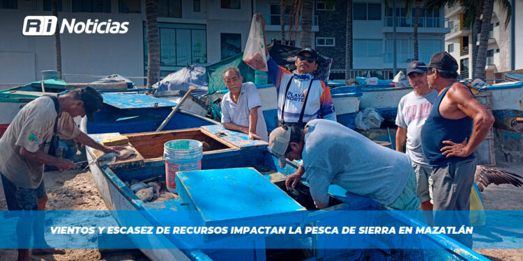 Vientos y Escasez de Recursos Impactan la Pesca de Sierra en Mazatlán
