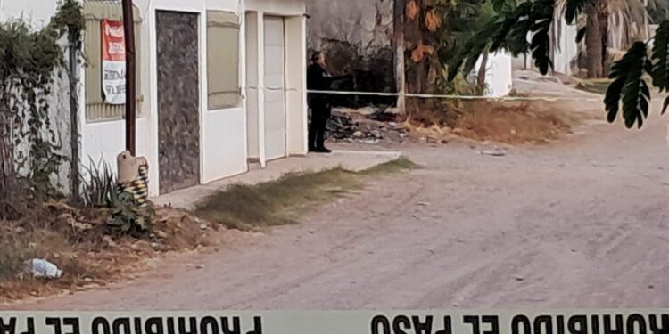 Localizan a hombre asesinado y amarrado en la colonia Real de Minas en Culiacán