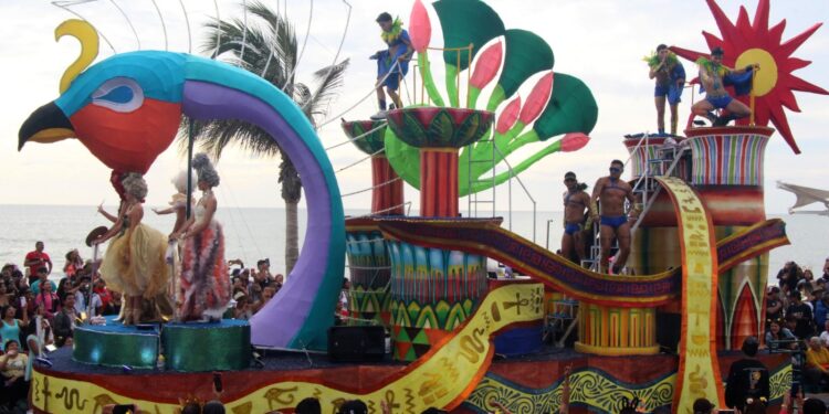 Carnaval de Mazatlán tendrá 31 carros alegóricos y dos más articulados