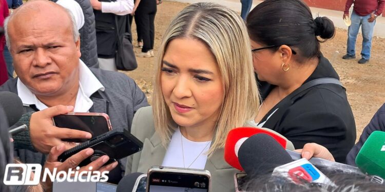 Gobierno de Mazatlán va por eliminar papel en áreas del Municipio