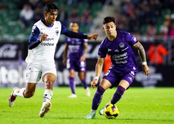 Mazatlán FC vence a Monterrey y suma tres puntos en casa
