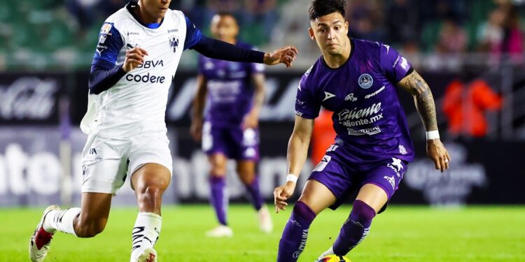 Mazatlán FC vence a Monterrey y suma tres puntos en casa