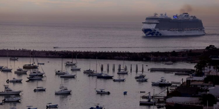 Llega a Mazatlán el Discovery Princess con más de 3 mil pasajeros a bordo