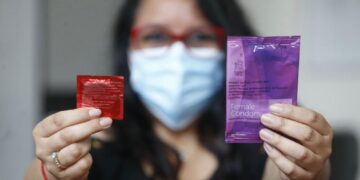 Fomentan la educación sexual y la prevención en el Día Internacional del Condón