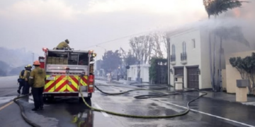 Los incendios de Los Ángeles son contenidos por completo después de tres semanas