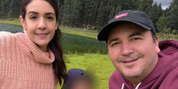 Matan a balazos a exfuncionario de Manzanillo y su esposa enfrente de su pequeño hijo