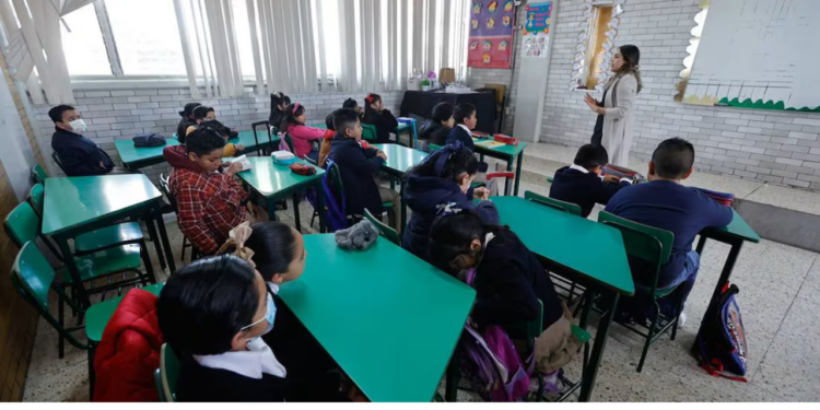 Regresan las clases presenciales a Sinaloa; alumnos de escuelas públicas y privadas vuelven a las aulas