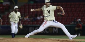 Raúl Carrillo: poder y dominio en su debut con Venados de Mazatlán