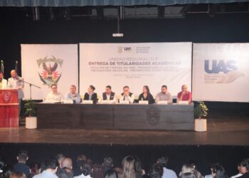 UAS otorga titularidades a docentes de la Unidad Regional Sur