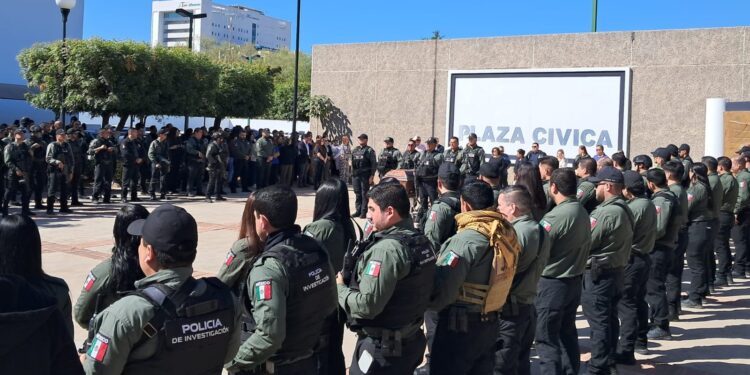 Despiden con homenaje a agente Juan Manuel, agente caído en ataque a balazos en Culiacán