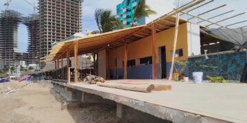 “Ya hay permisos federales”, dice Estrella Palacios por construcción de nueva palapa en el malecón