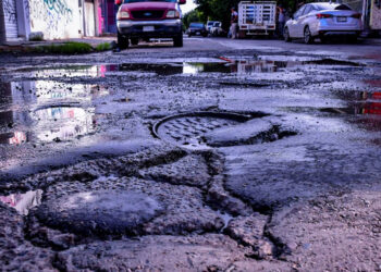 Baches en Mazatlán es culpa de los Gobiernos Neoliberales: Estrella Palacios