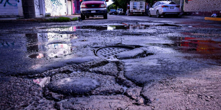 Baches en Mazatlán es culpa de los Gobiernos Neoliberales: Estrella Palacios