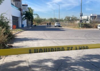 Hombre es asesinado y dejado en un lote baldío en la Isla Musalá en Culiacán