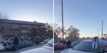 Mujer estadounidense usa megáfono para alertar a migrantes mexicanos sobre presencia de la migra en Denver