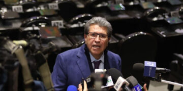 Monreal responde de nuevo a supuestas acusaciones por corrupción cuando coordinó el Senado