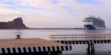 Llega a Mazatlán el crucero Discovery Princess con más de 3 mil pasajeros a bordo