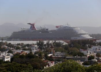 Llega el crucero Carnival Panorama a Mazatlán con más de 4 mil pasajeros